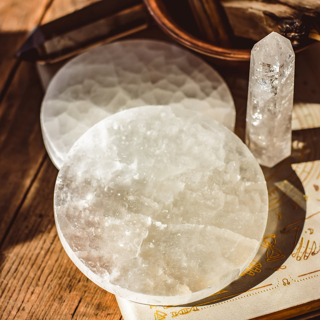 Selenite Charging Plate – Cleanse & Recharge Your Crystals